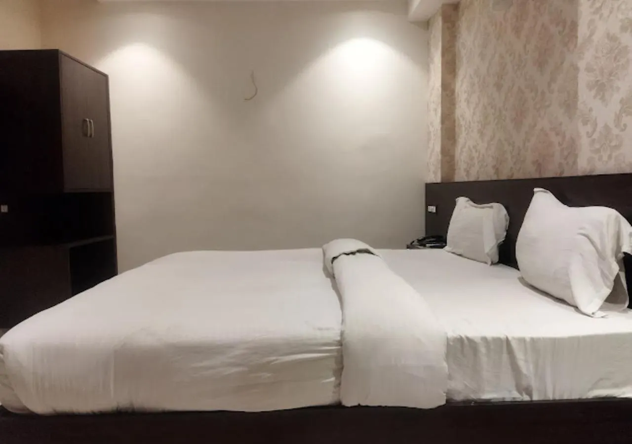 Hotel Park Plaza Варанаси
