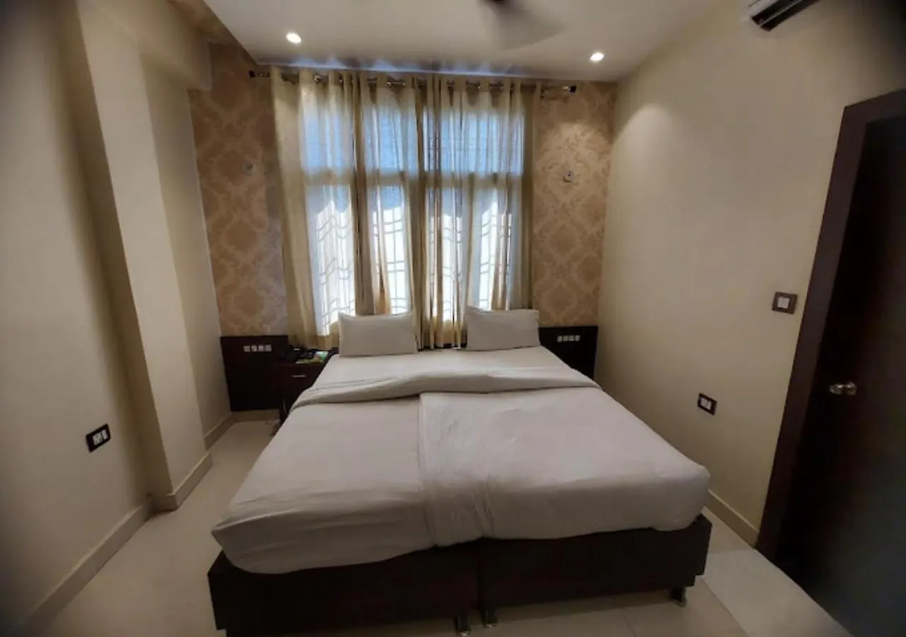 ****  Hotel Park Plaza Варанаси Индия